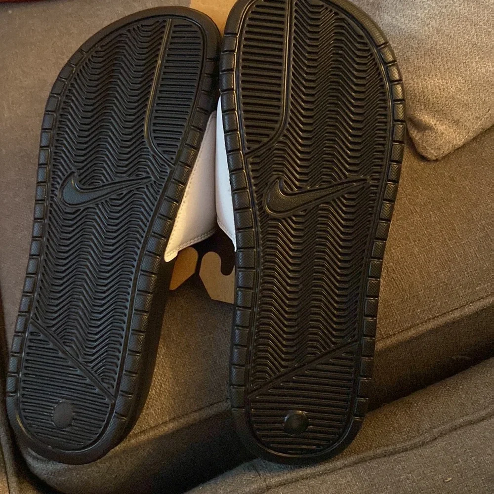 COPY - New mens. Nike slides Size 8 benassi jdi slides new with tags never - Picture 4 of 4